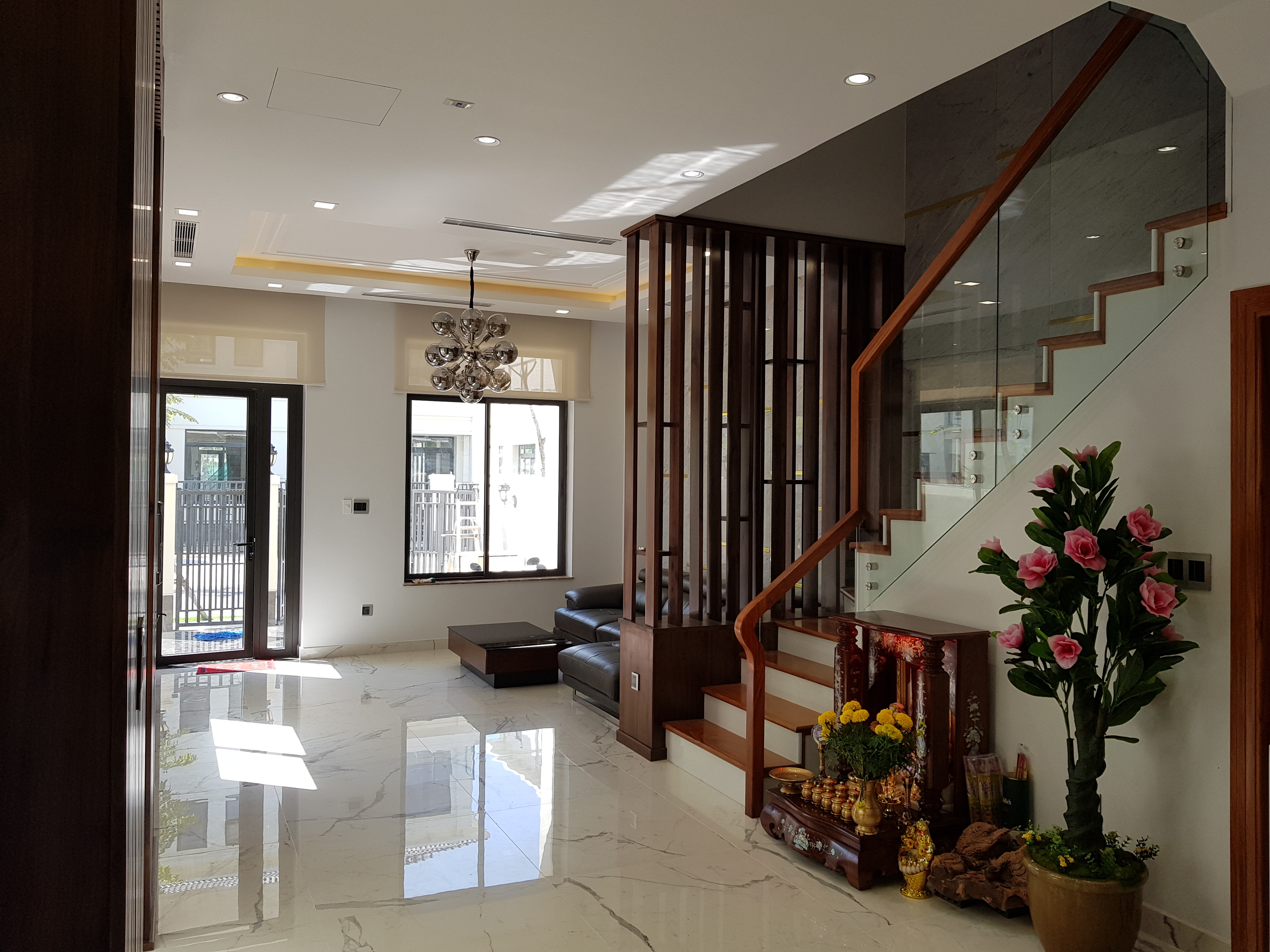 Mr. Vinh - 137 - Lakeview City - Quận 2