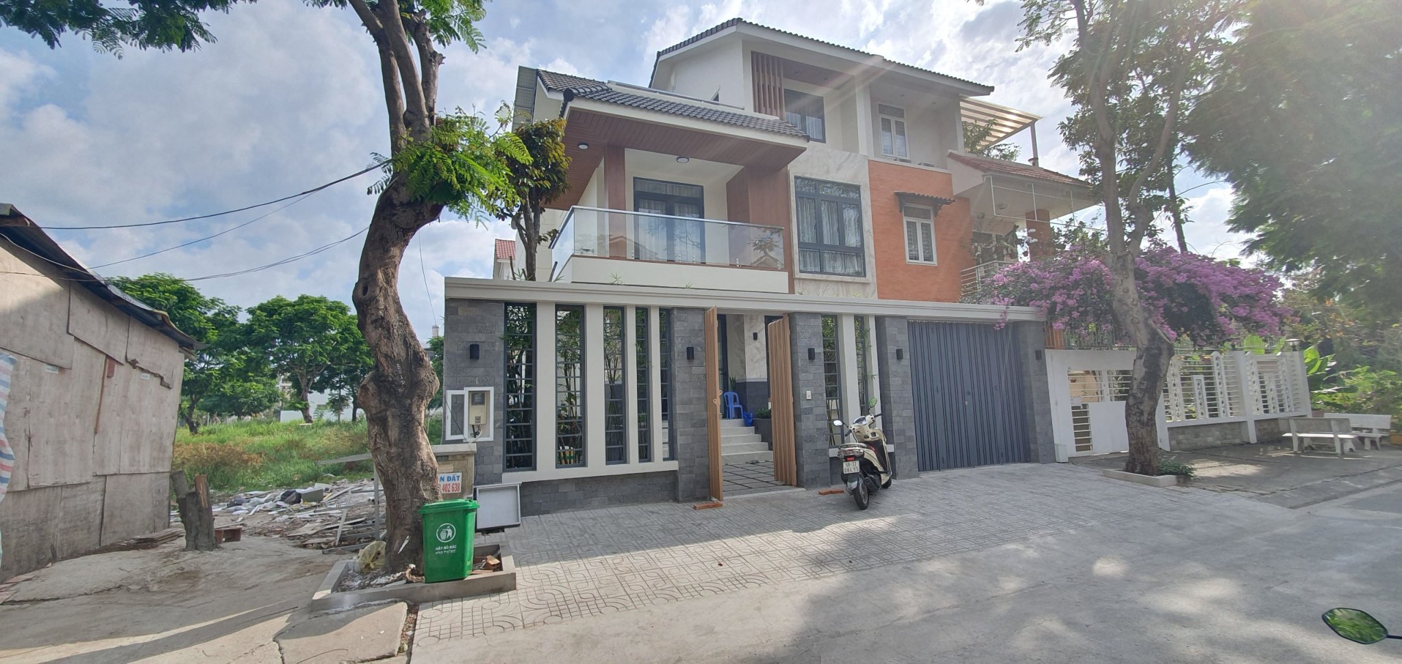 Chị Trang - Nhà Bè