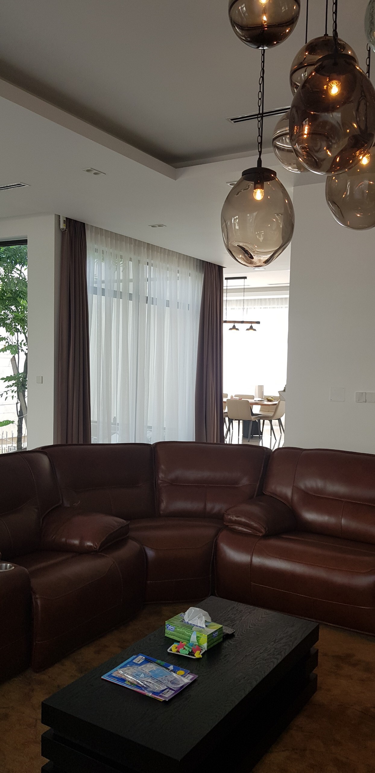 VILLA ANH LINH CHỊ HẰNG Q7  (  Sử Dụng Chất Liệu VẢI MALAYSIA )