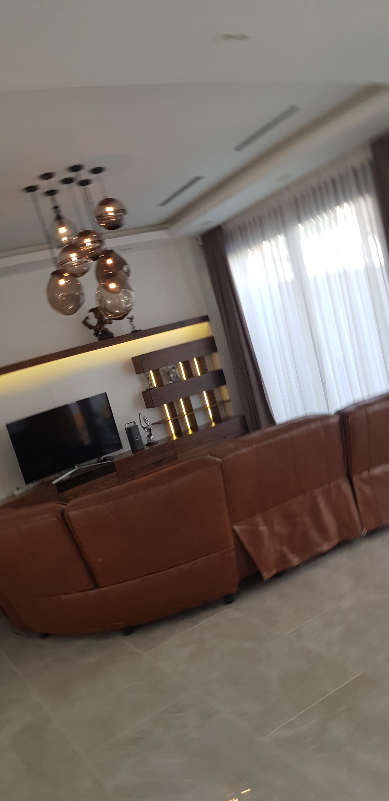 VILLA ANH LINH CHỊ HẰNG Q7  (  Sử Dụng Chất Liệu VẢI MALAYSIA )