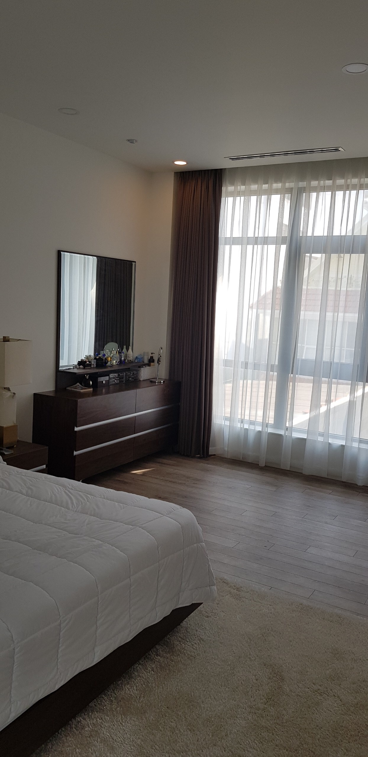 VILLA ANH LINH CHỊ HẰNG Q7  (  Sử Dụng Chất Liệu VẢI MALAYSIA )