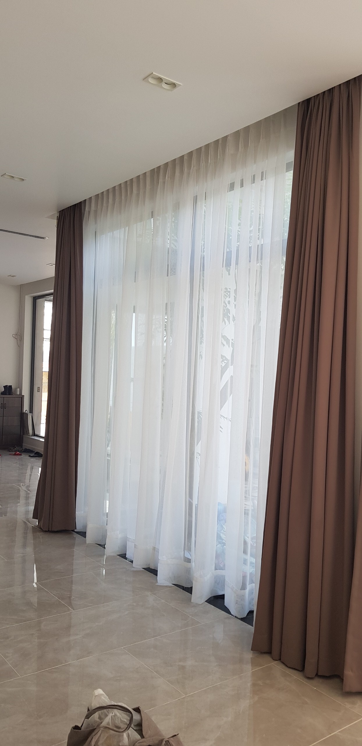 VILLA ANH LINH CHỊ HẰNG Q7  (  Sử Dụng Chất Liệu VẢI MALAYSIA )