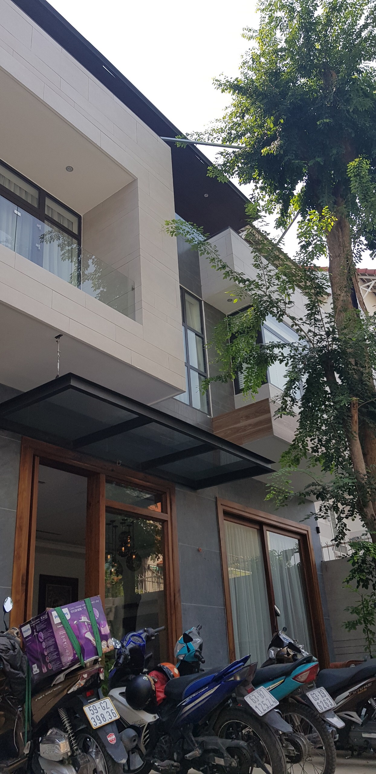 VILLA ANH LINH CHỊ HẰNG Q7  (  Sử Dụng Chất Liệu VẢI MALAYSIA )