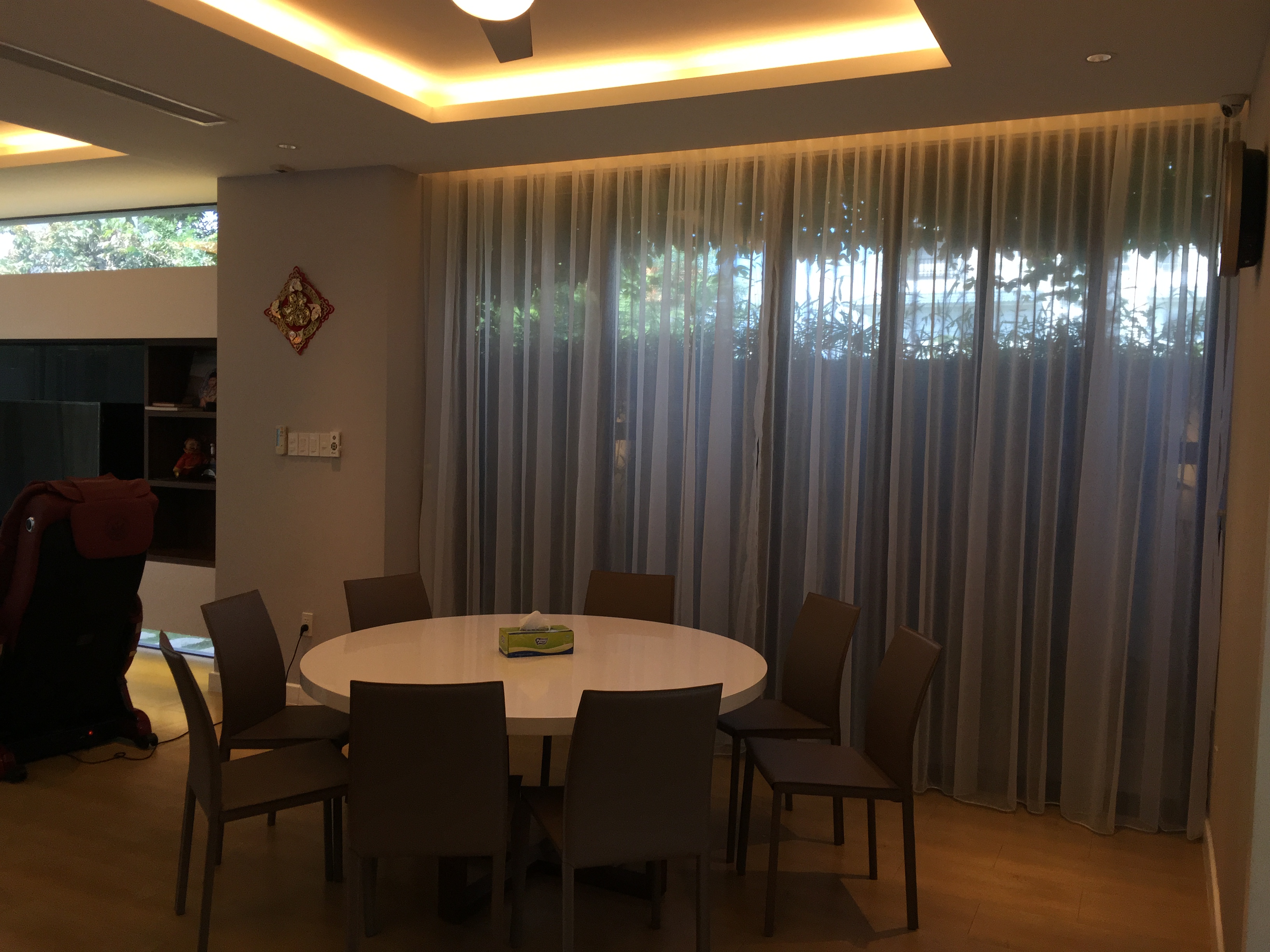 VILLA CHỊ HUỲNH Q7  (  Sử Dụng Chất Liệu VẢI CHÂU ÂU )