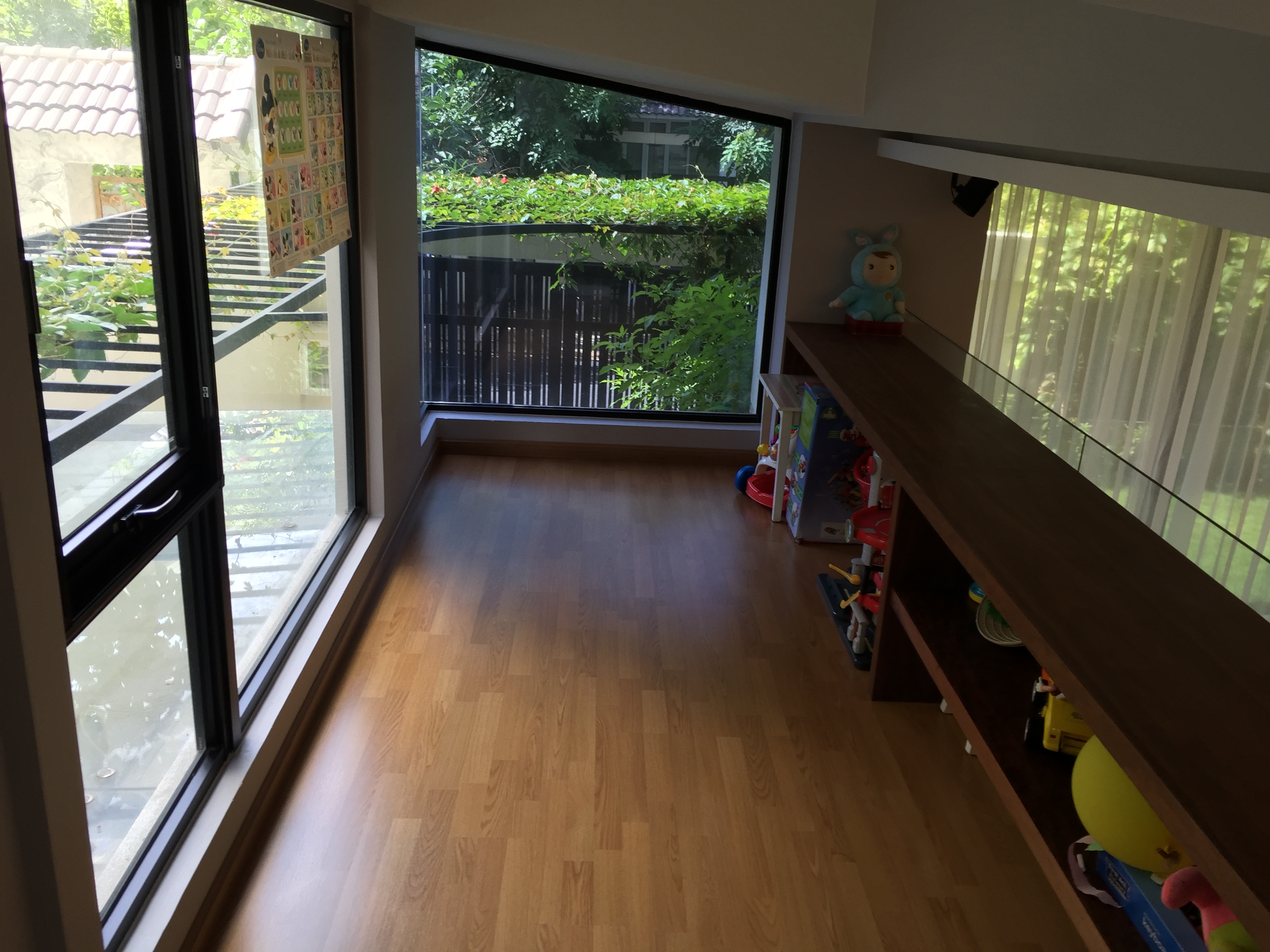 VILLA CHỊ HUỲNH Q7  (  Sử Dụng Chất Liệu VẢI CHÂU ÂU )