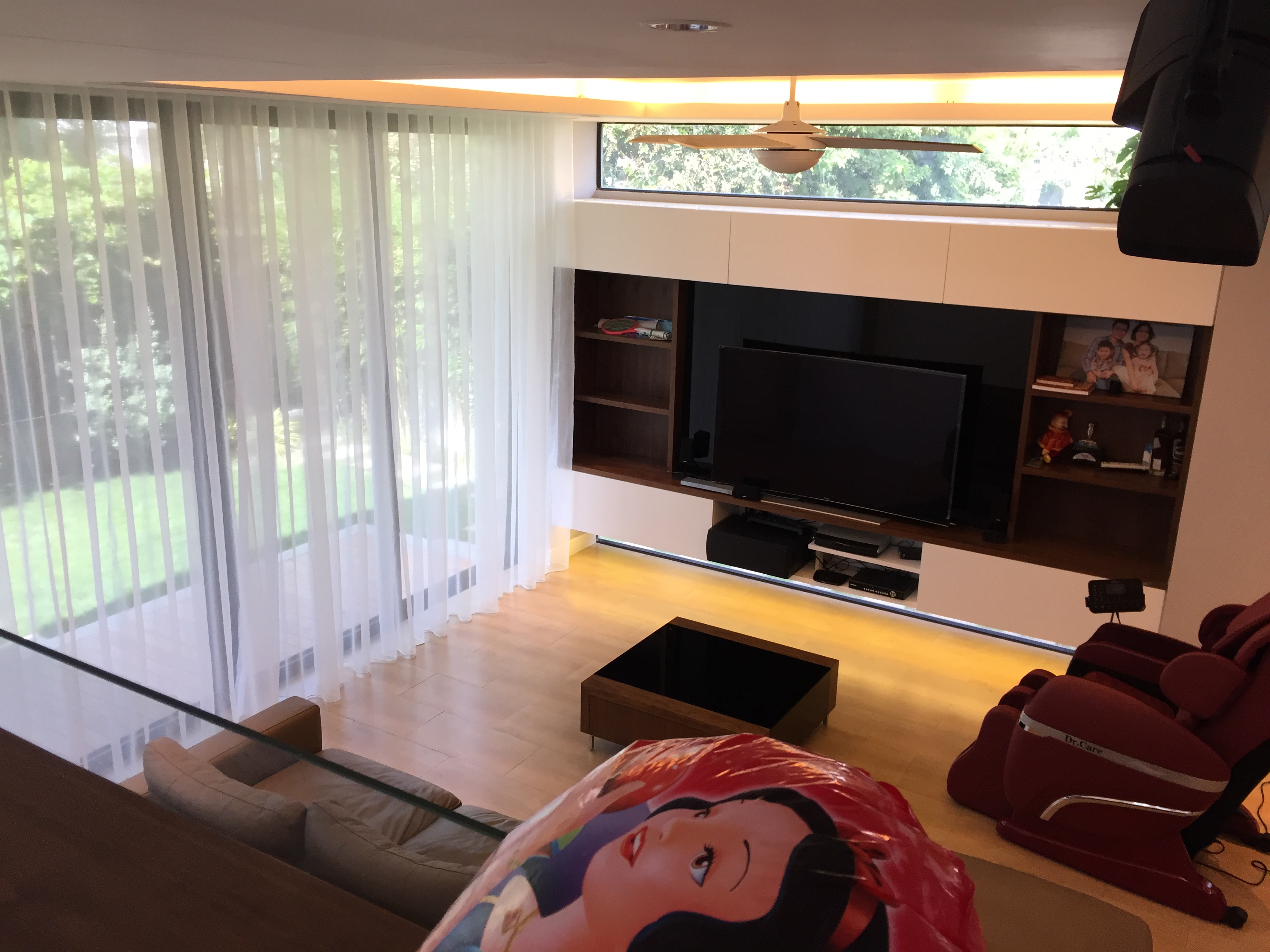 VILLA CHỊ HUỲNH Q7  (  Sử Dụng Chất Liệu VẢI CHÂU ÂU )