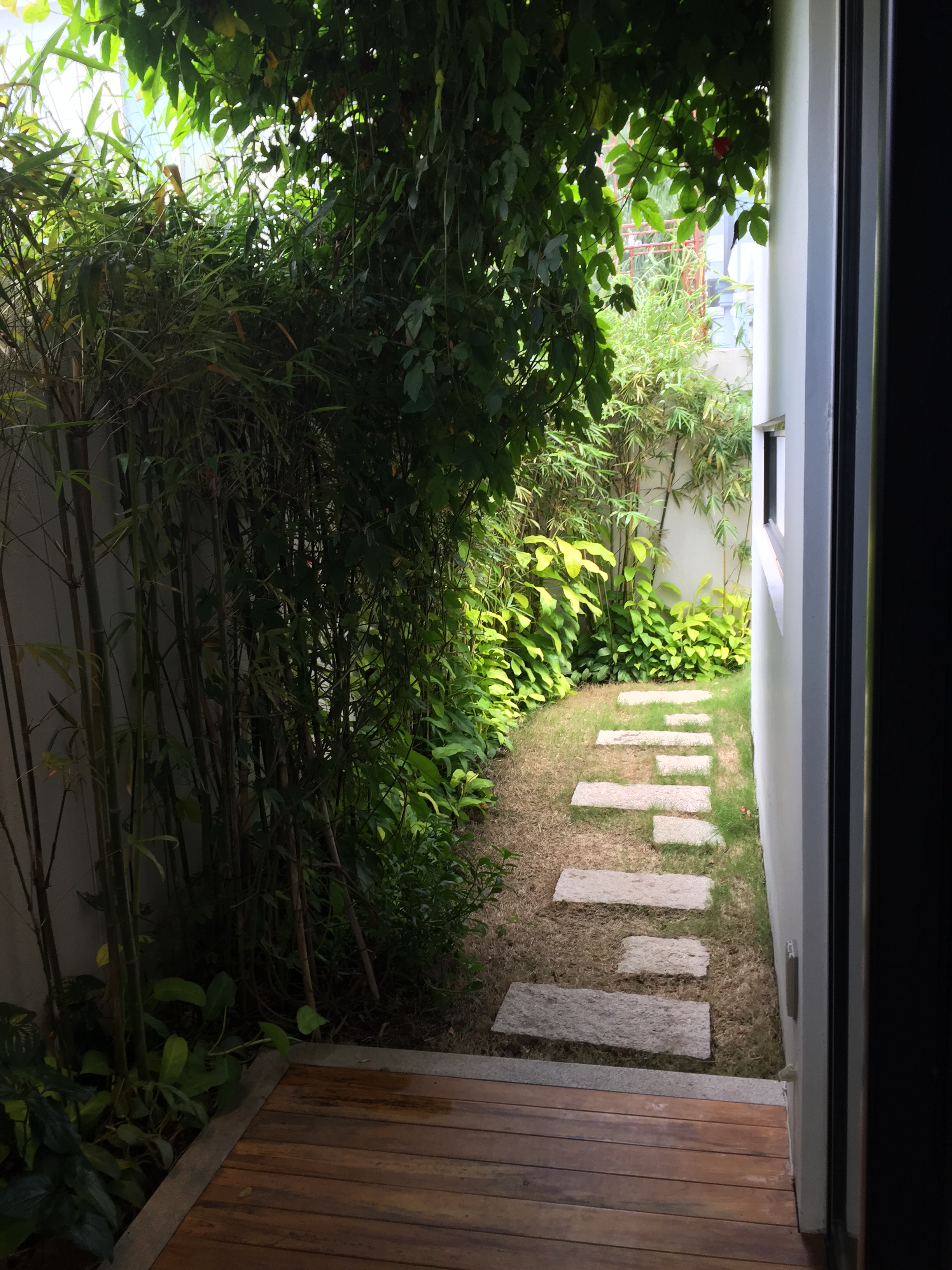 VILLA CHỊ HUỲNH Q7  (  Sử Dụng Chất Liệu VẢI CHÂU ÂU )