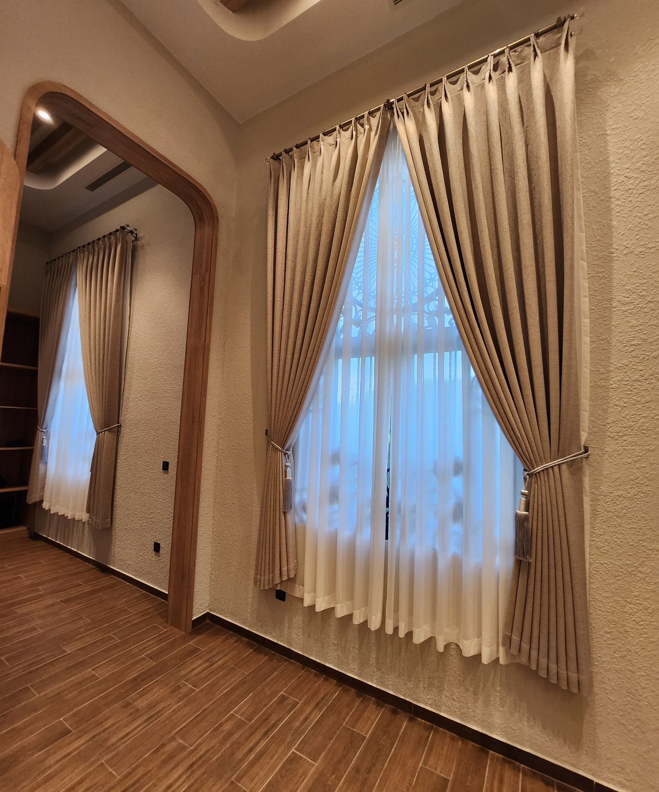 BIỆT THỰ CÔ HỒNG BÌNH DƯƠNG  (  Sử Dụng Chất Liệu VẢI HÀN QUỐC )