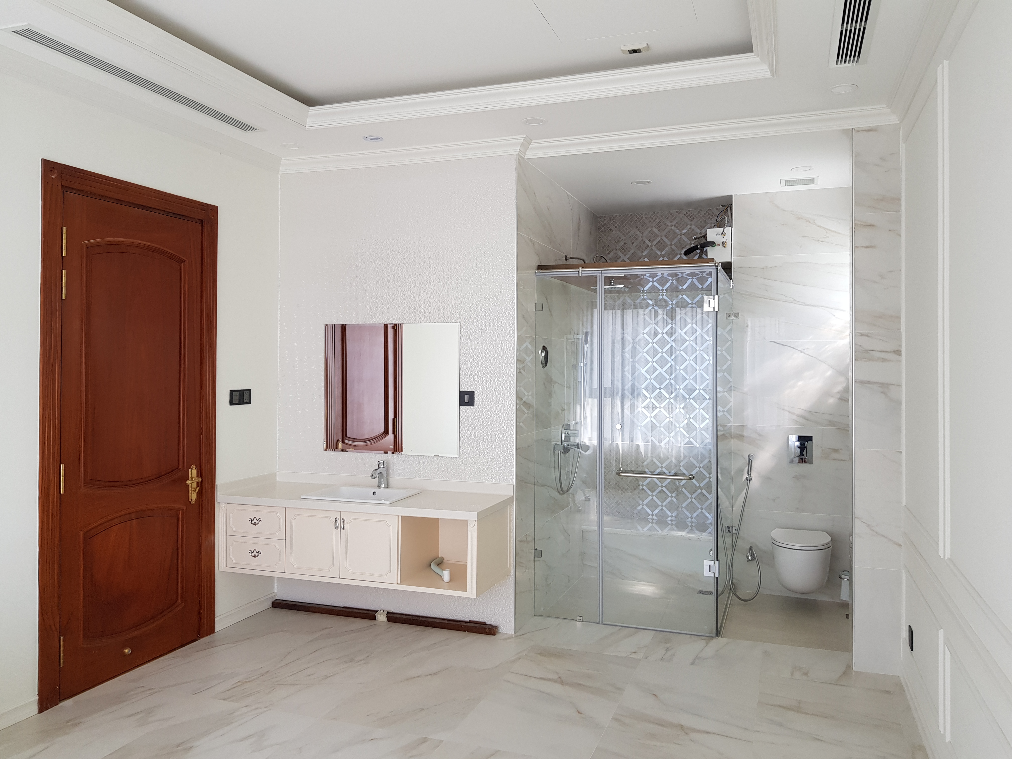 BIỆT THỰ CHỊ LAM VINHOME TÂN CẢNG Q2