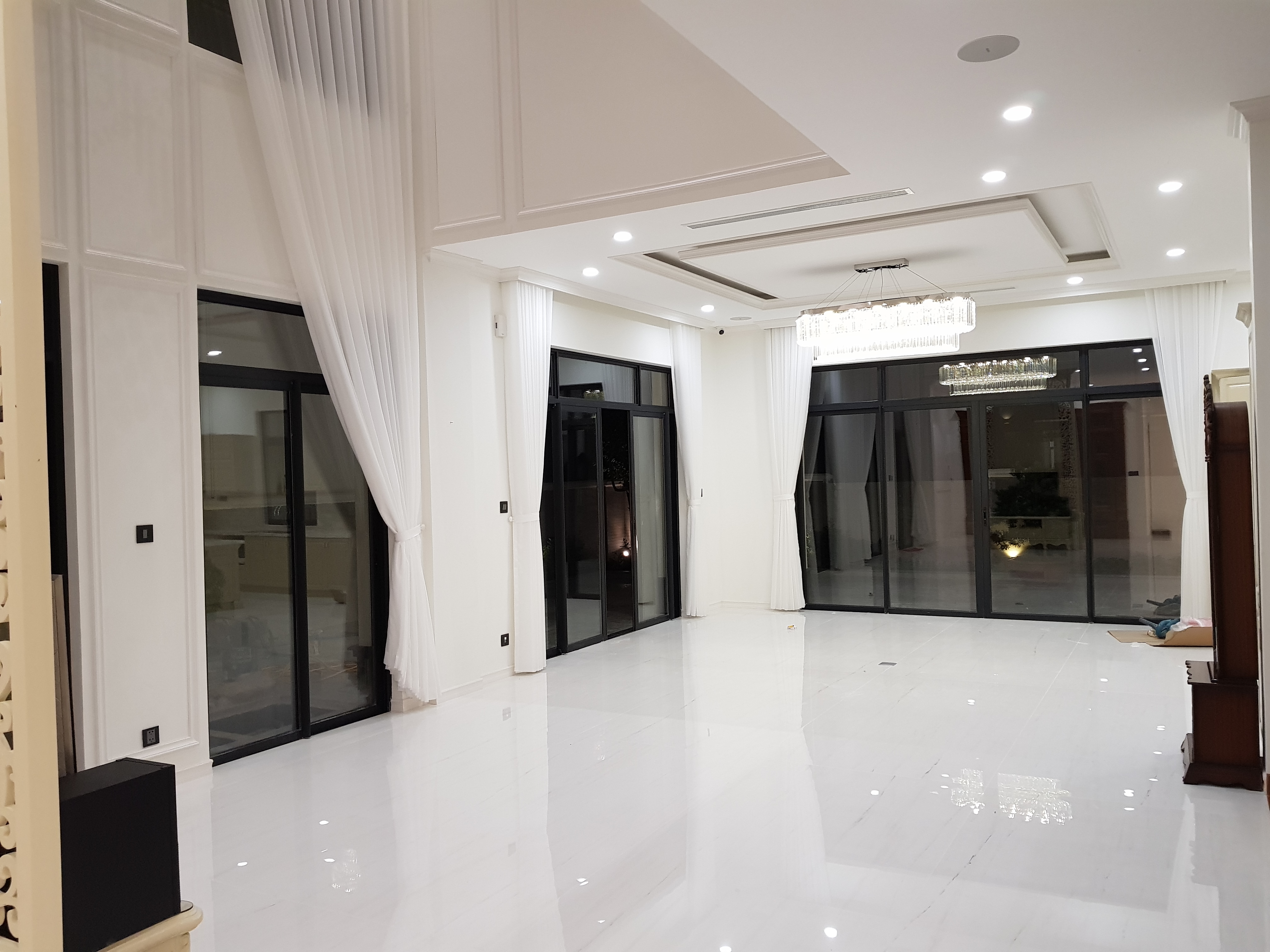 BIỆT THỰ CHỊ LAM VINHOME TÂN CẢNG Q2