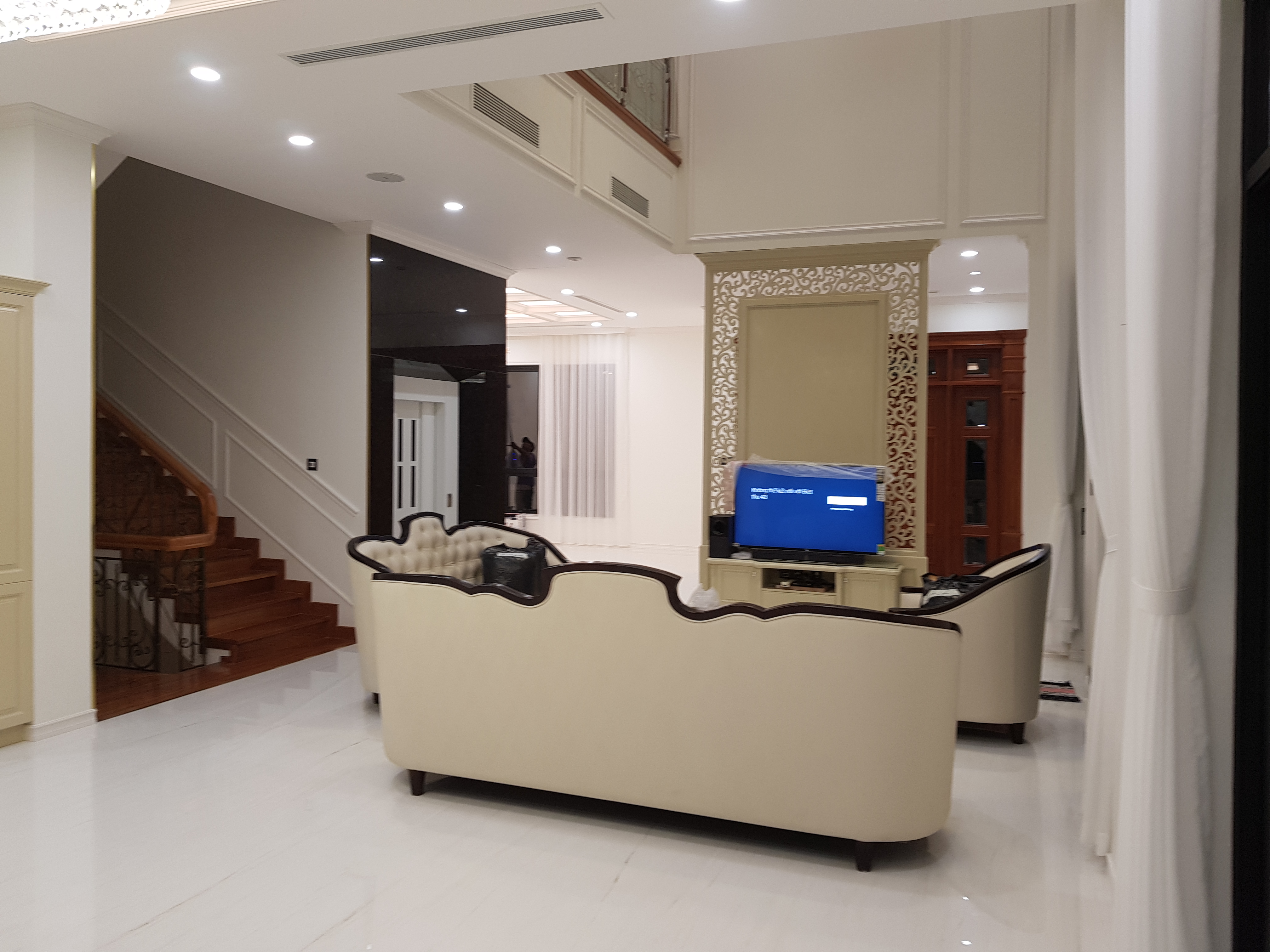 BIỆT THỰ CHỊ LAM VINHOME TÂN CẢNG Q2