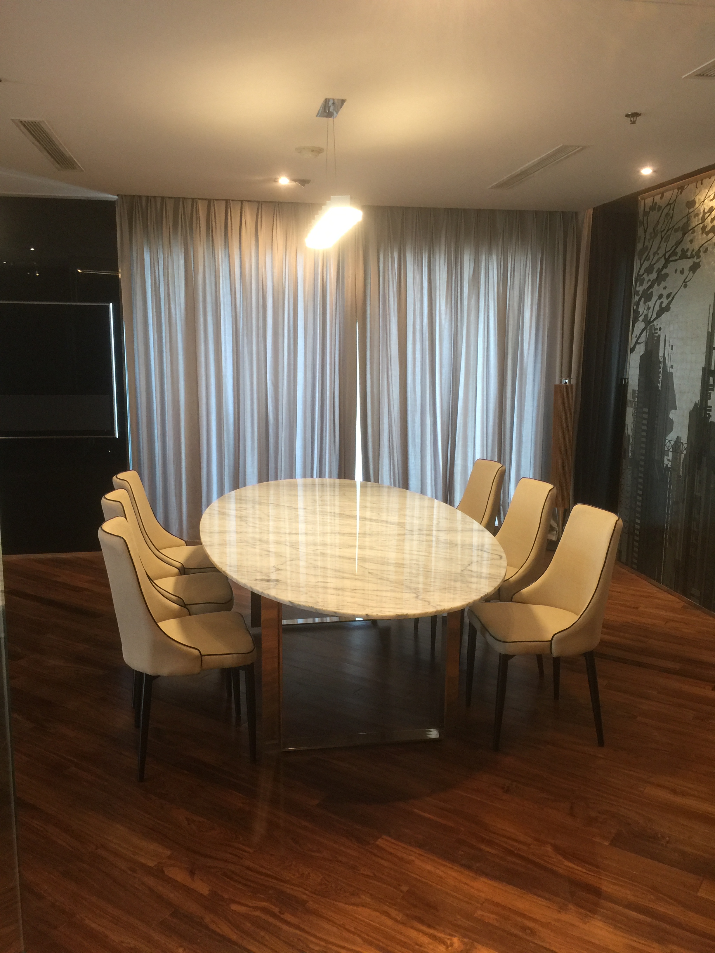 Penthouses - Vincom Đồng Khởi  (  Sử Dụng Chất Liệu VẢI HÀN QUỐC )