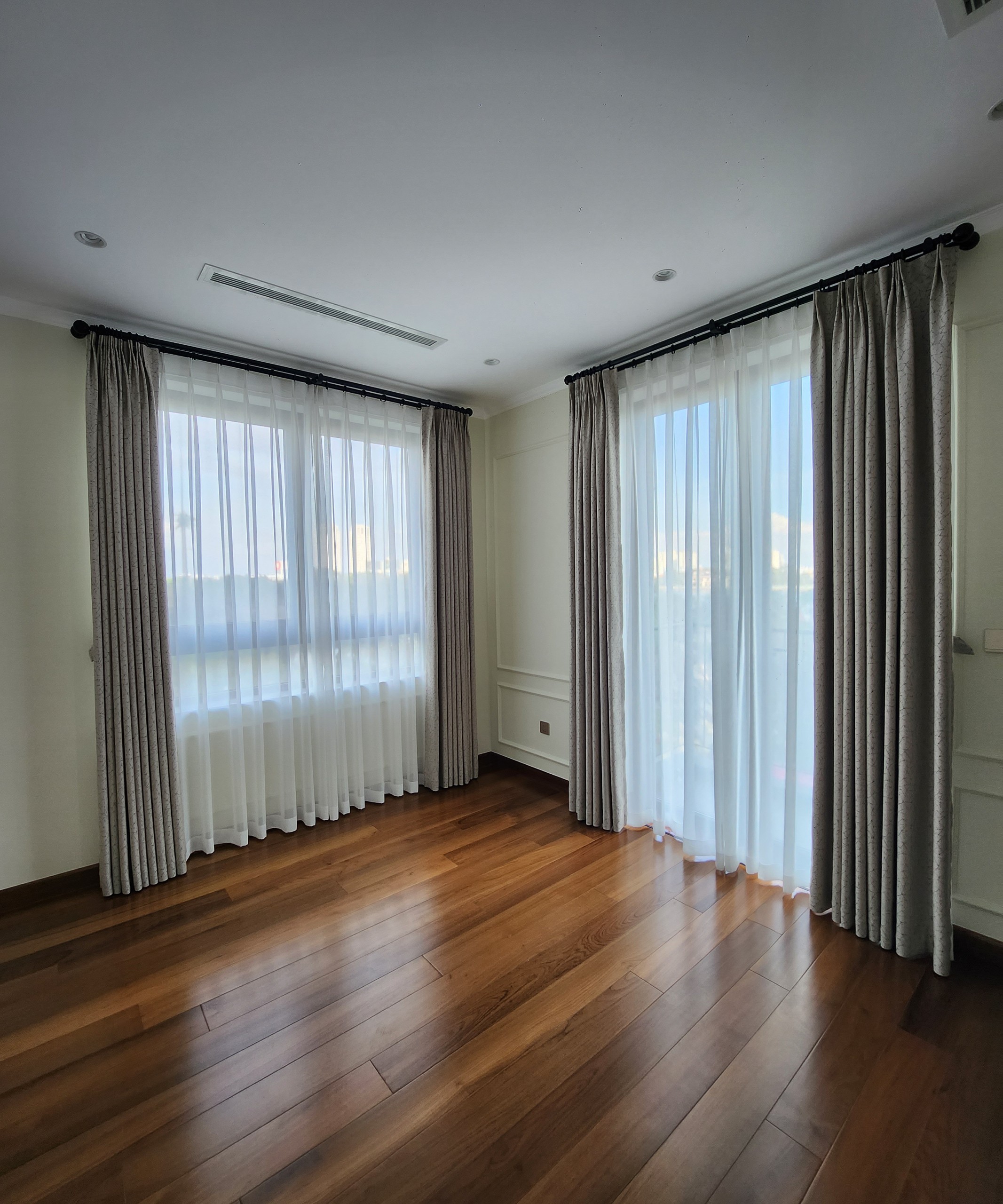 BIỆT THỰ ANH THẮNG VINHOME Q2  (  Sử Dụng Chất Liệu VẢI CHÂU ÂU )