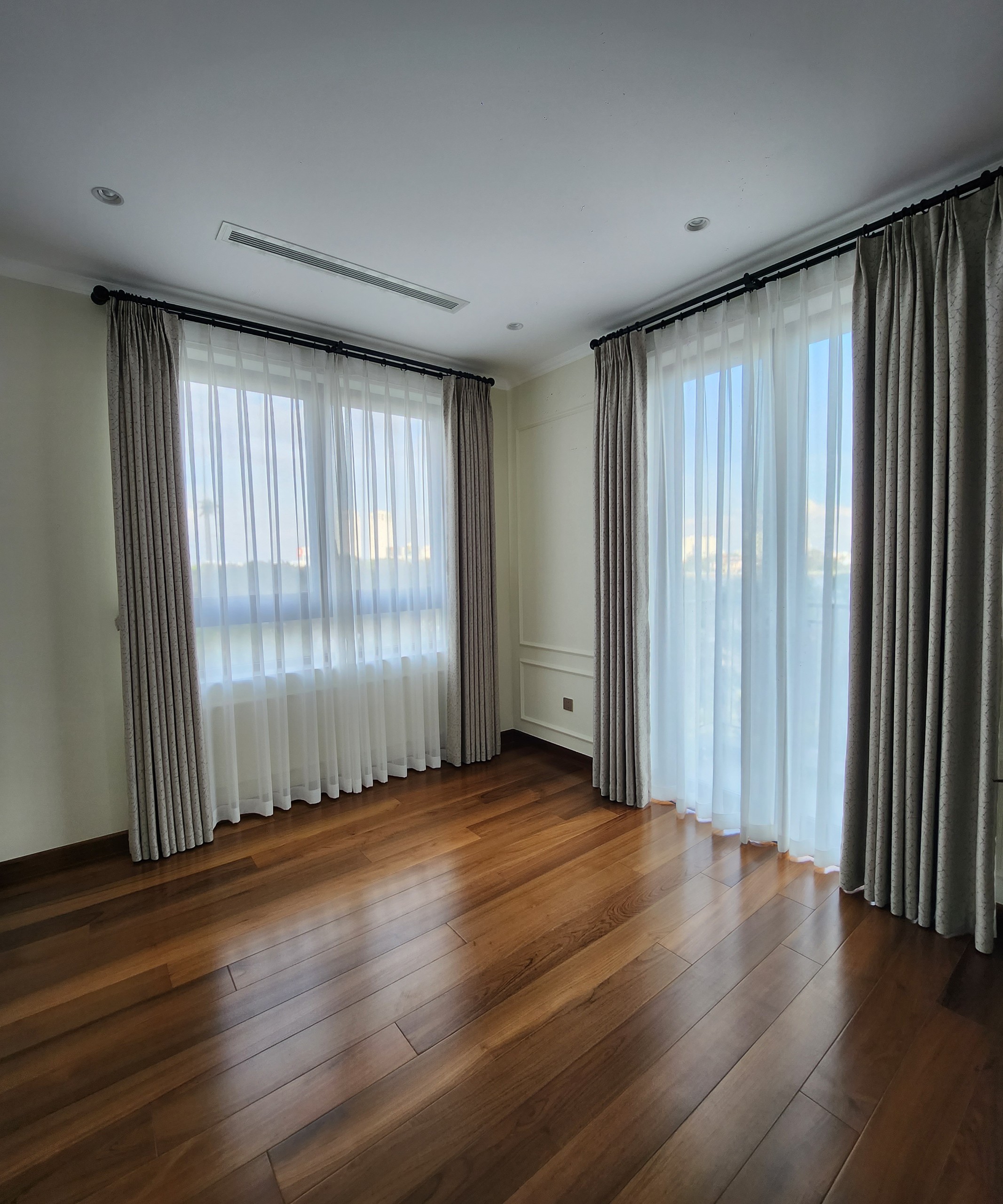 BIỆT THỰ ANH THẮNG VINHOME Q2  (  Sử Dụng Chất Liệu VẢI CHÂU ÂU )